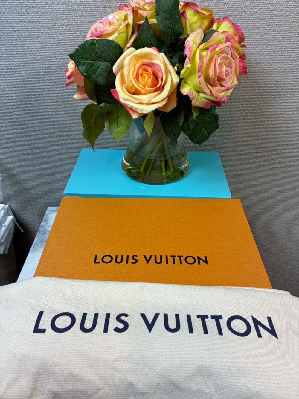 Louis Vuitton LV Black Epi Leather MM Twist Limited Edition Shoulder Bag - NWOT - Picture 16 of 16